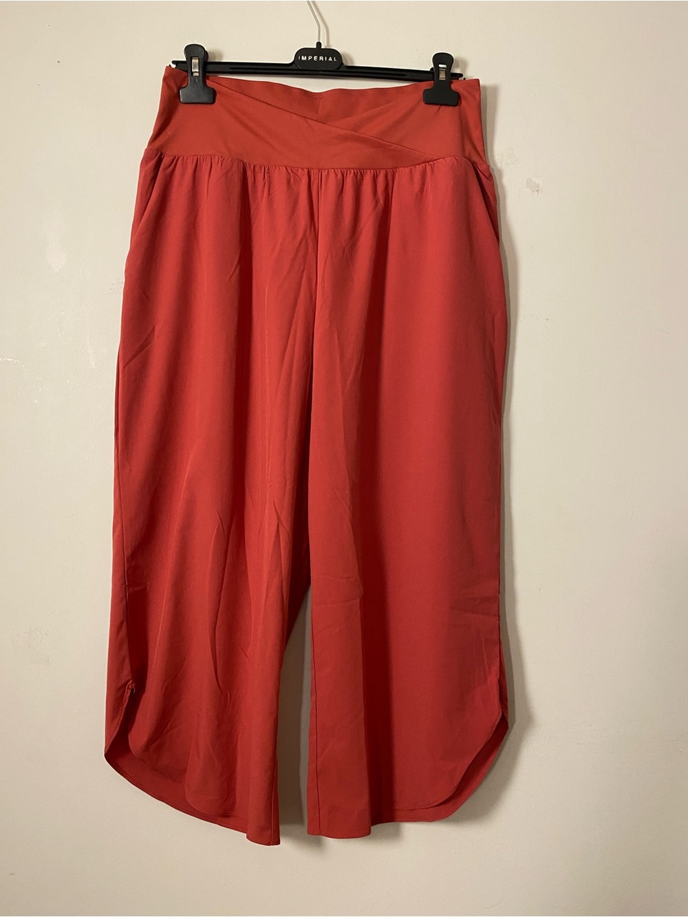Boho Women’s Wide-Leg Pull-On Shorts in Coral Red
